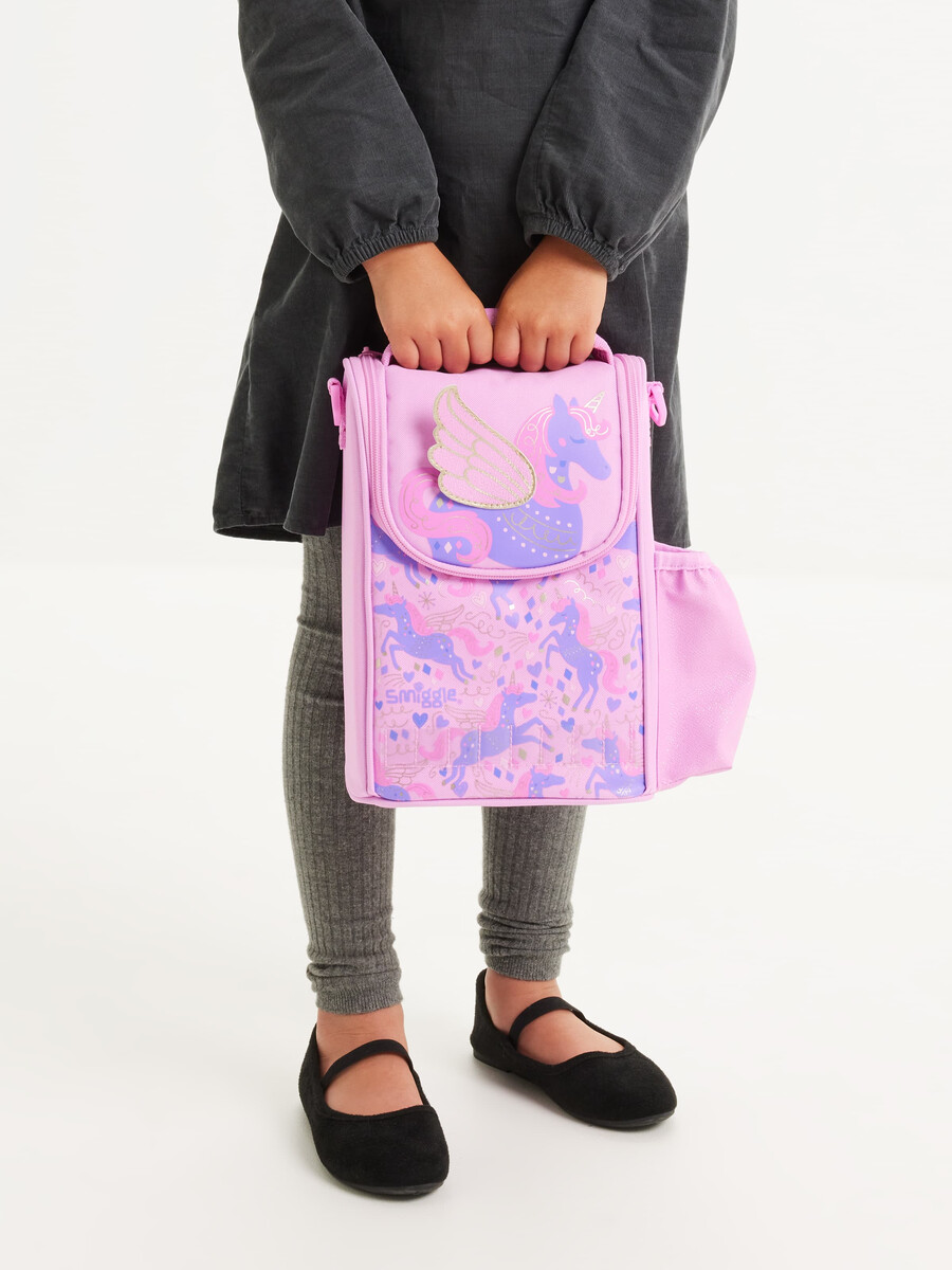 adventurous junior id lunchbox with strap